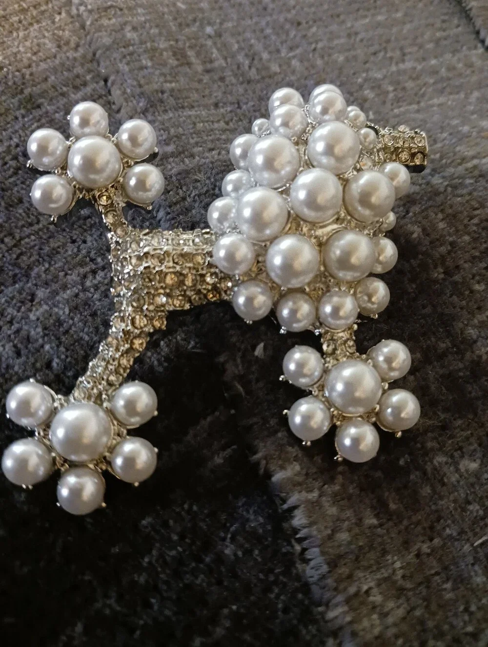 Pearl Cluster Poodle Brooch